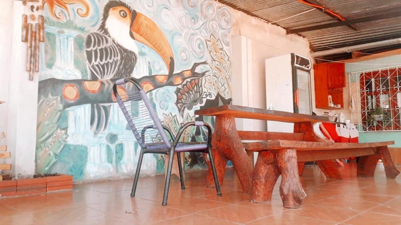 Alojamiento Picaflor Iguazu Hostel Puerto Iguazu Ngoại thất bức ảnh