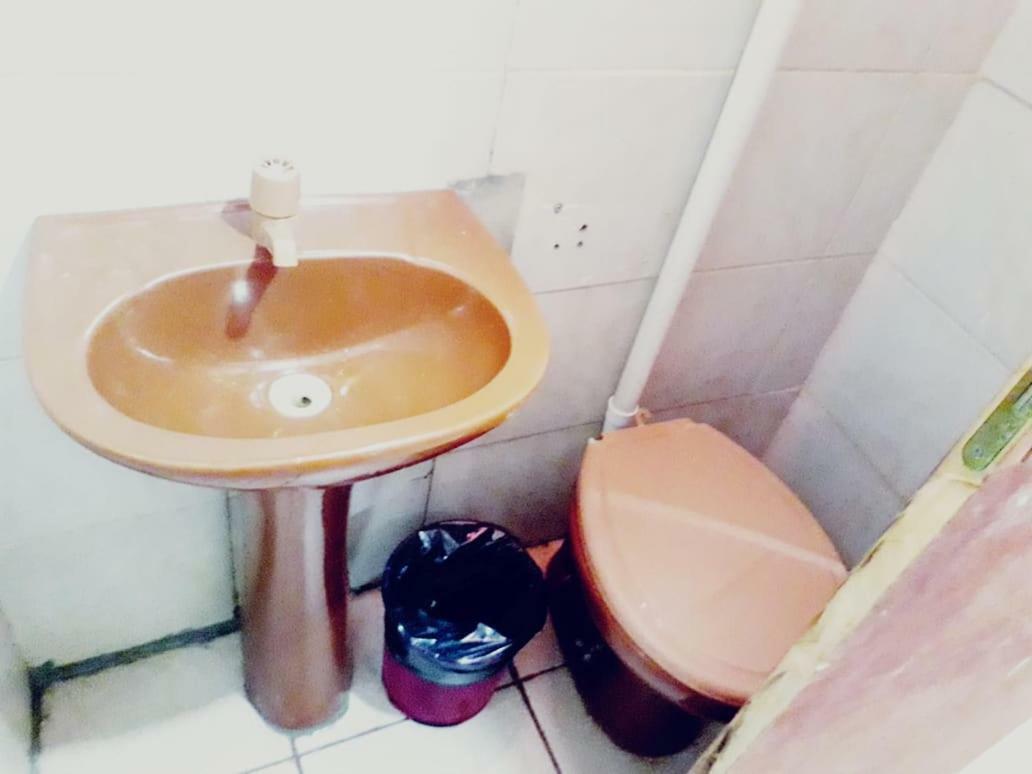 Alojamiento Picaflor Iguazu Hostel Puerto Iguazu Ngoại thất bức ảnh