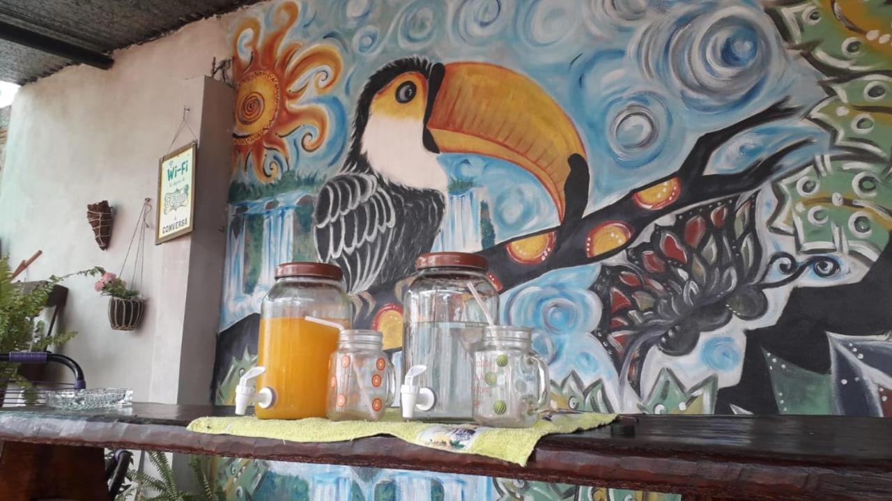 Alojamiento Picaflor Iguazu Hostel Puerto Iguazu Ngoại thất bức ảnh